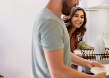 Mams Ini Dia Cara Agar Suami Membantu Pekerjaan Rumah!