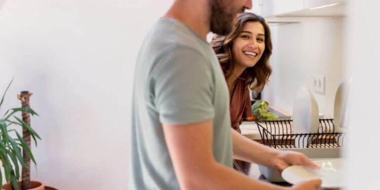 Mams Ini Dia Cara Agar Suami Membantu Pekerjaan Rumah!