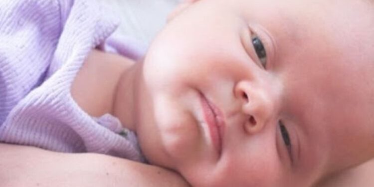 Wah, Tidur dengan Mata Terbuka Tanda Penyakit Lho Ma!