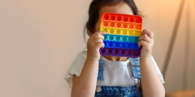 Manfaat Pop It Bubble, Peningkat Perkembangan Sensorik Balita!