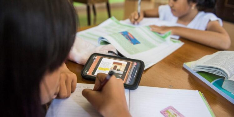 Tips Agar iPhone Lama Tetap Bisa Digunakan Anak Belajar!