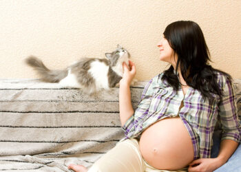 Tertular Toxoplasma Saat Hamil? Kenali Penyebabnya Mams