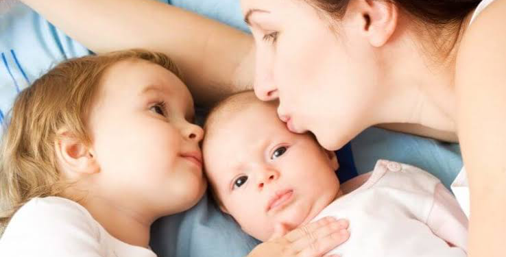 Tandem Nursing: Manfaat dan Syarat Melakukannya