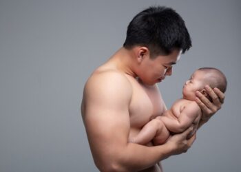 5 Peran Penting Papa dalam Tumbuh Kembang di 2 Tahun Pertama Si Kecil