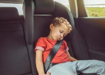 Tips mencegah anak terkunci di dalam mobil