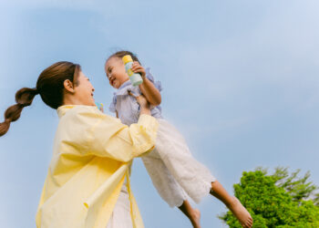 Sunscreen yang Anak Suka! Dew It ‘KIDS’ Solusinya