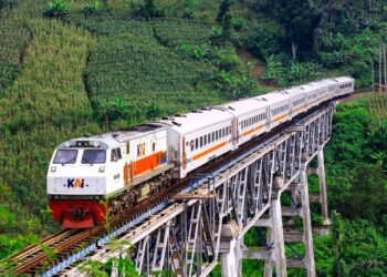 6 Daftar Kereta Populer yang Melayani Rute Surabaya ke Jogja!